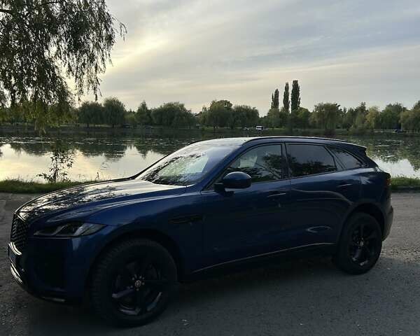 Синій Ягуар Ф-Пейс, об'ємом двигуна 2 л та пробігом 60 тис. км за 32000 $, фото 2 на Automoto.ua