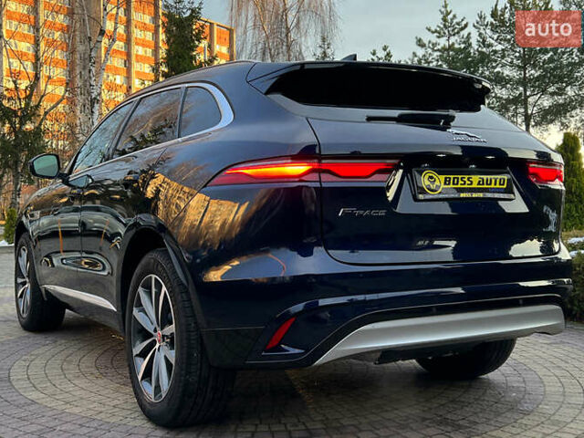 Синий Ягуар Ф-Пейс, объемом двигателя 2 л и пробегом 5 тыс. км за 48999 $, фото 4 на Automoto.ua