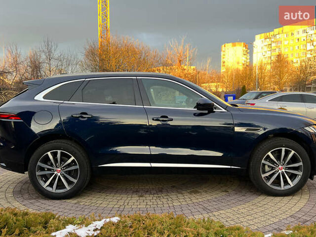 Синий Ягуар Ф-Пейс, объемом двигателя 2 л и пробегом 5 тыс. км за 48999 $, фото 7 на Automoto.ua