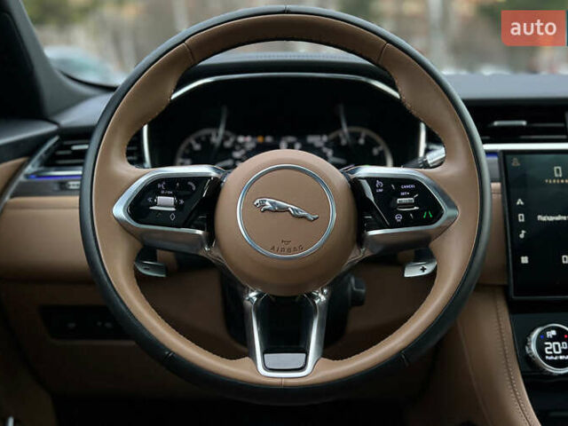 Синий Ягуар Ф-Пейс, объемом двигателя 2 л и пробегом 5 тыс. км за 48999 $, фото 9 на Automoto.ua