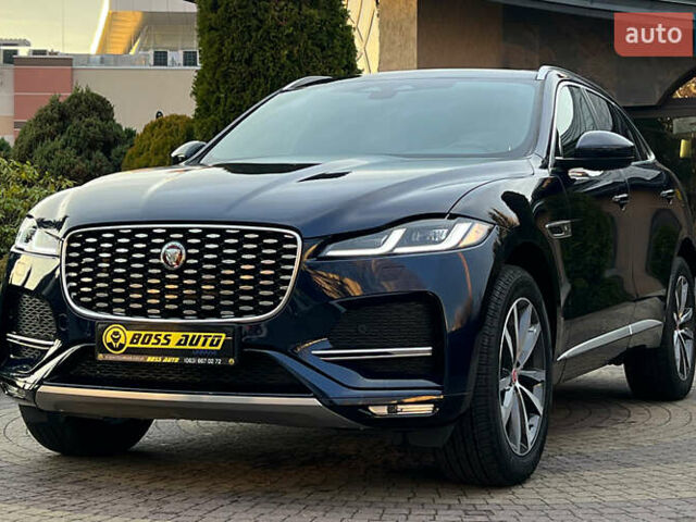 Синий Ягуар Ф-Пейс, объемом двигателя 2 л и пробегом 5 тыс. км за 48999 $, фото 2 на Automoto.ua