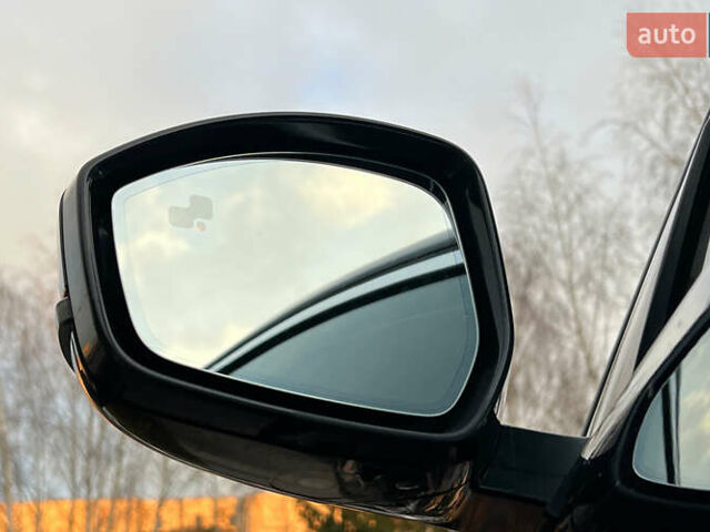 Синий Ягуар Ф-Пейс, объемом двигателя 2 л и пробегом 5 тыс. км за 48999 $, фото 27 на Automoto.ua