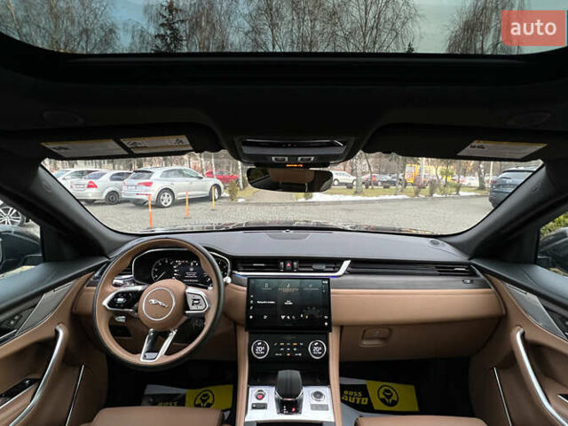 Синий Ягуар Ф-Пейс, объемом двигателя 2 л и пробегом 5 тыс. км за 48999 $, фото 12 на Automoto.ua