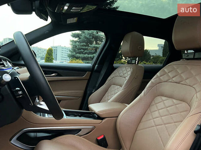 Синий Ягуар Ф-Пейс, объемом двигателя 2 л и пробегом 5 тыс. км за 48999 $, фото 8 на Automoto.ua