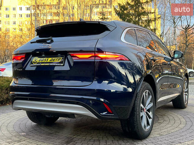 Синий Ягуар Ф-Пейс, объемом двигателя 2 л и пробегом 5 тыс. км за 48999 $, фото 6 на Automoto.ua