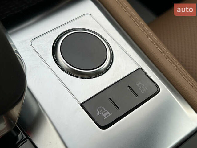 Синий Ягуар Ф-Пейс, объемом двигателя 2 л и пробегом 5 тыс. км за 48999 $, фото 17 на Automoto.ua