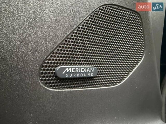 Зеленый Ягуар Ф-Пейс, объемом двигателя 2.99 л и пробегом 143 тыс. км за 28000 $, фото 18 на Automoto.ua