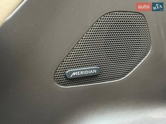 Зеленый Ягуар Ф-Пейс, объемом двигателя 2 л и пробегом 115 тыс. км за 22990 $, фото 17 на Automoto.ua