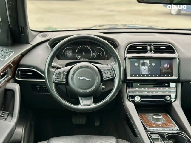 Зеленый Ягуар Ф-Пейс, объемом двигателя 2 л и пробегом 131 тыс. км за 18700 $, фото 10 на Automoto.ua