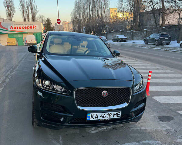 Зеленый Ягуар Ф-Пейс, объемом двигателя 2 л и пробегом 147 тыс. км за 22500 $, фото 9 на Automoto.ua