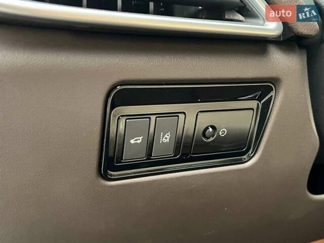 Зеленый Ягуар Ф-Пейс, объемом двигателя 2 л и пробегом 115 тыс. км за 22990 $, фото 18 на Automoto.ua