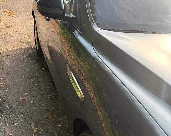 Зелений Ягуар Ф-Пейс, об'ємом двигуна 2 л та пробігом 126 тис. км за 26000 $, фото 14 на Automoto.ua