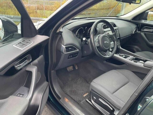 Зеленый Ягуар Ф-Пейс, объемом двигателя 2 л и пробегом 60 тыс. км за 14900 $, фото 9 на Automoto.ua