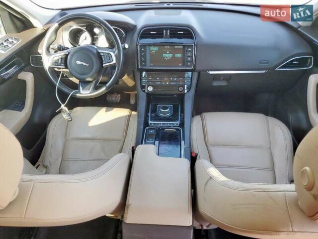 Зеленый Ягуар Ф-Пейс, объемом двигателя 2 л и пробегом 105 тыс. км за 4700 $, фото 7 на Automoto.ua