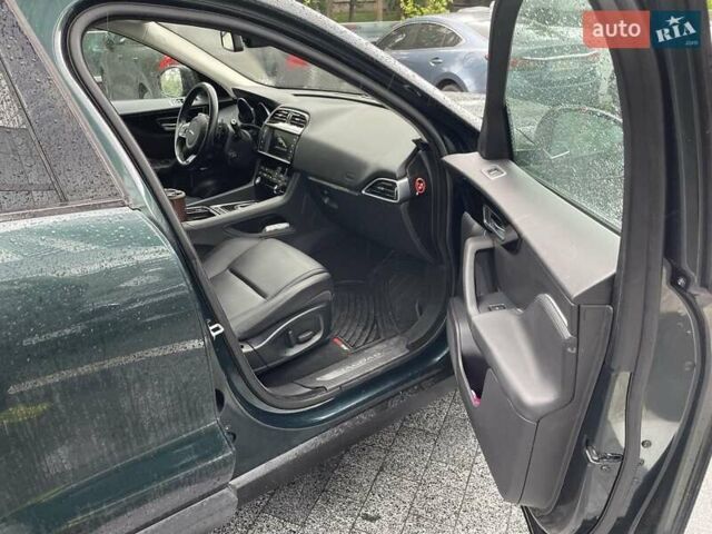 Зелений Ягуар Ф-Пейс, об'ємом двигуна 2 л та пробігом 175 тис. км за 21200 $, фото 16 на Automoto.ua