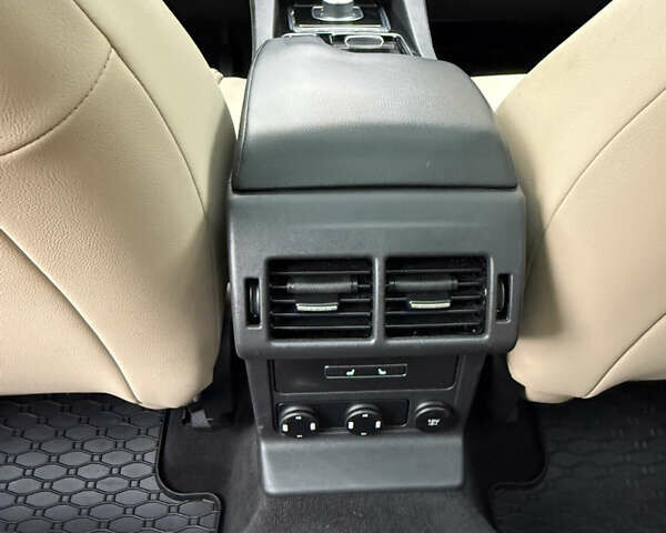 Зеленый Ягуар Ф-Пейс, объемом двигателя 2 л и пробегом 146 тыс. км за 19000 $, фото 6 на Automoto.ua