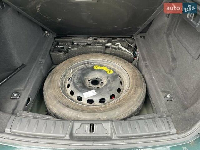 Зелений Ягуар Ф-Пейс, об'ємом двигуна 2 л та пробігом 175 тис. км за 21200 $, фото 12 на Automoto.ua