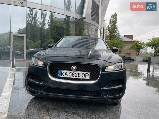 Зелений Ягуар Ф-Пейс, об'ємом двигуна 2 л та пробігом 175 тис. км за 21200 $, фото 4 на Automoto.ua