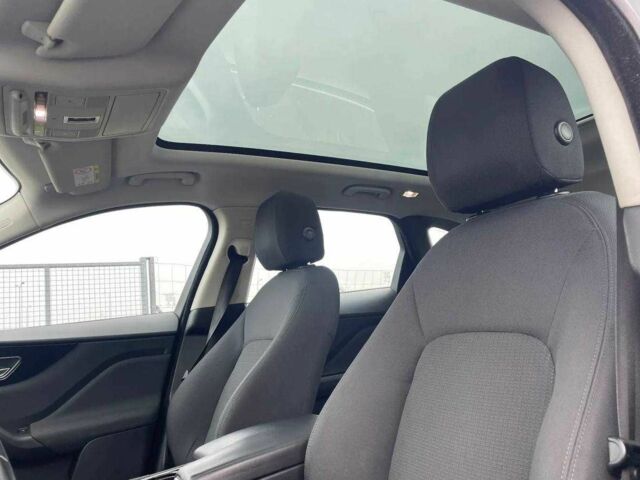 Зеленый Ягуар Ф-Пейс, объемом двигателя 2 л и пробегом 60 тыс. км за 14900 $, фото 11 на Automoto.ua