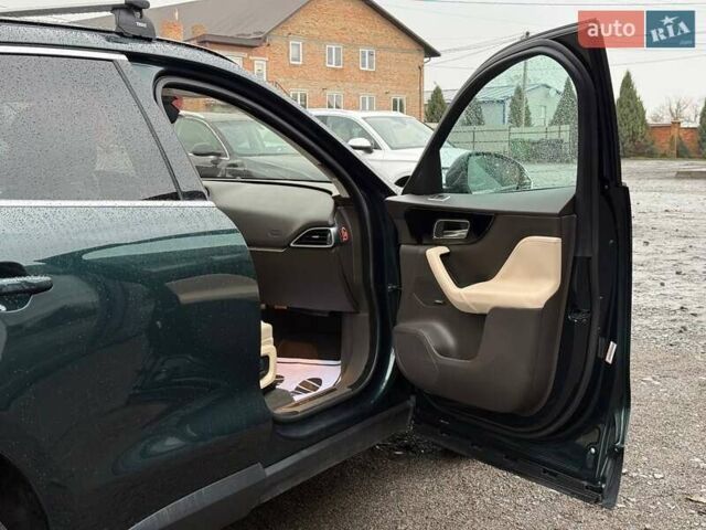 Зелений Ягуар Ф-Пейс, об'ємом двигуна 2 л та пробігом 101 тис. км за 18500 $, фото 30 на Automoto.ua