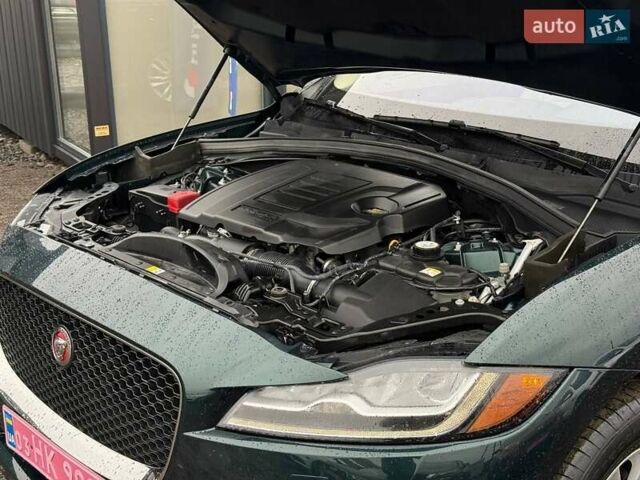 Зелений Ягуар Ф-Пейс, об'ємом двигуна 2 л та пробігом 101 тис. км за 18500 $, фото 11 на Automoto.ua