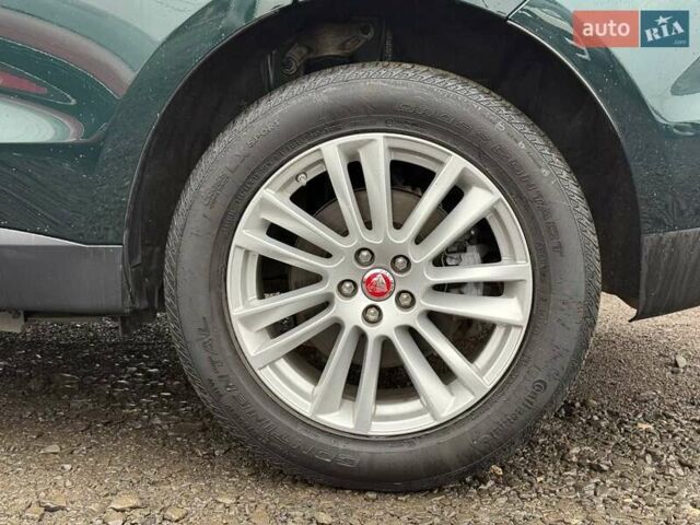 Зелений Ягуар Ф-Пейс, об'ємом двигуна 2 л та пробігом 101 тис. км за 18500 $, фото 38 на Automoto.ua