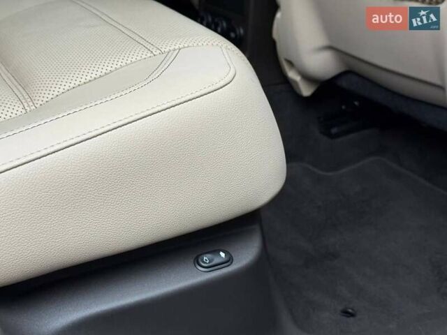 Зелений Ягуар Ф-Пейс, об'ємом двигуна 2 л та пробігом 101 тис. км за 18500 $, фото 36 на Automoto.ua