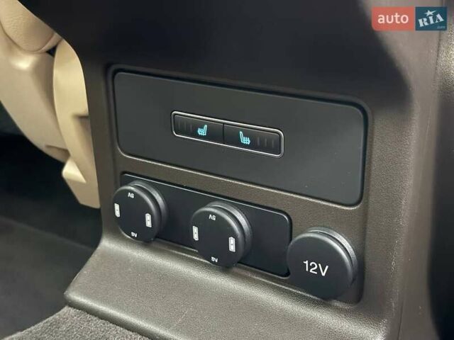 Зелений Ягуар Ф-Пейс, об'ємом двигуна 2 л та пробігом 101 тис. км за 18500 $, фото 37 на Automoto.ua