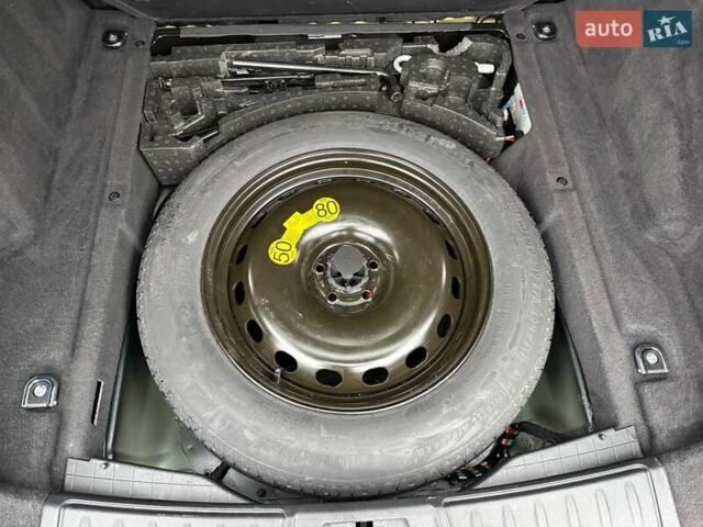 Зелений Ягуар Ф-Пейс, об'ємом двигуна 2 л та пробігом 101 тис. км за 18500 $, фото 39 на Automoto.ua