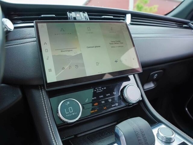 Зелений Ягуар Ф-Пейс, об'ємом двигуна 3 л та пробігом 39 тис. км за 18500 $, фото 17 на Automoto.ua