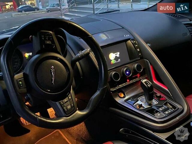 Белый Ягуар Ф-Тайп, объемом двигателя 5 л и пробегом 80 тыс. км за 18999 $, фото 1 на Automoto.ua