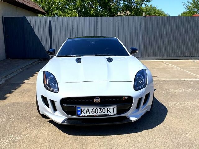 Белый Ягуар Ф-Тайп, объемом двигателя 3 л и пробегом 150 тыс. км за 28000 $, фото 3 на Automoto.ua
