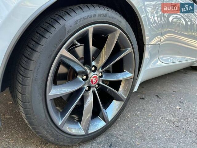 Білий Ягуар Ф-Тайп, об'ємом двигуна 3 л та пробігом 93 тис. км за 35990 $, фото 42 на Automoto.ua