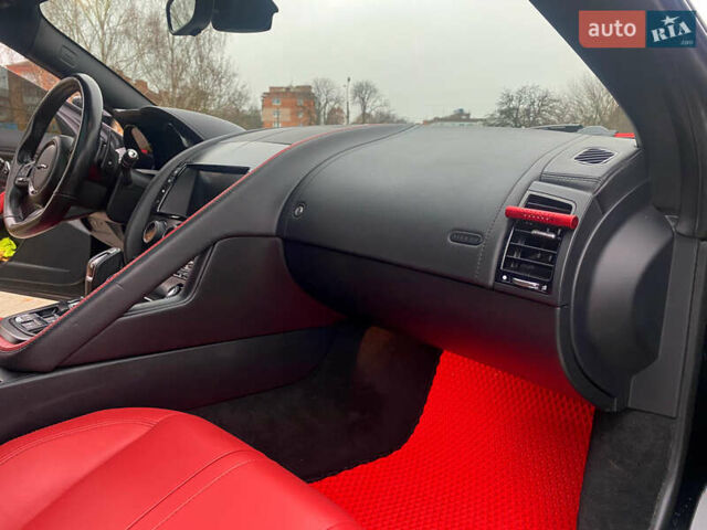 Черный Ягуар Ф-Тайп, объемом двигателя 3 л и пробегом 75 тыс. км за 33300 $, фото 24 на Automoto.ua