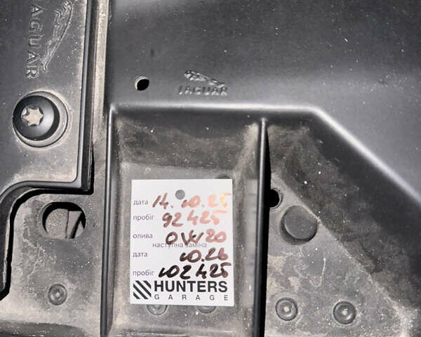 Черный Ягуар Ф-Тайп, объемом двигателя 3 л и пробегом 94 тыс. км за 26800 $, фото 6 на Automoto.ua