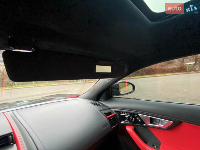 Черный Ягуар Ф-Тайп, объемом двигателя 3 л и пробегом 75 тыс. км за 33300 $, фото 52 на Automoto.ua