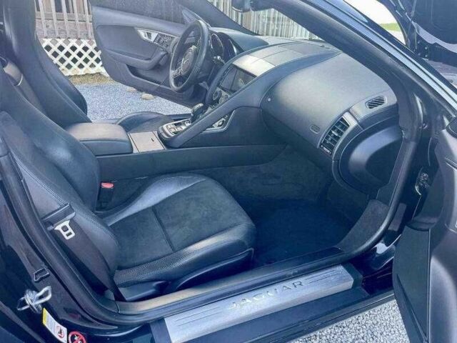 Черный Ягуар Ф-Тайп, объемом двигателя 3 л и пробегом 36 тыс. км за 9400 $, фото 8 на Automoto.ua