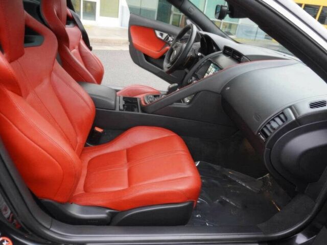 Черный Ягуар Ф-Тайп, объемом двигателя 3 л и пробегом 73 тыс. км за 7500 $, фото 10 на Automoto.ua