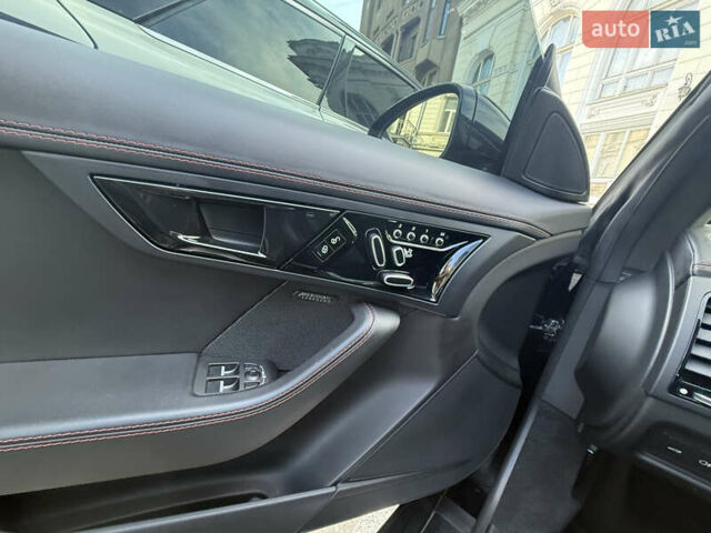 Чорний Ягуар Ф-Тайп, об'ємом двигуна 5 л та пробігом 45 тис. км за 42000 $, фото 36 на Automoto.ua