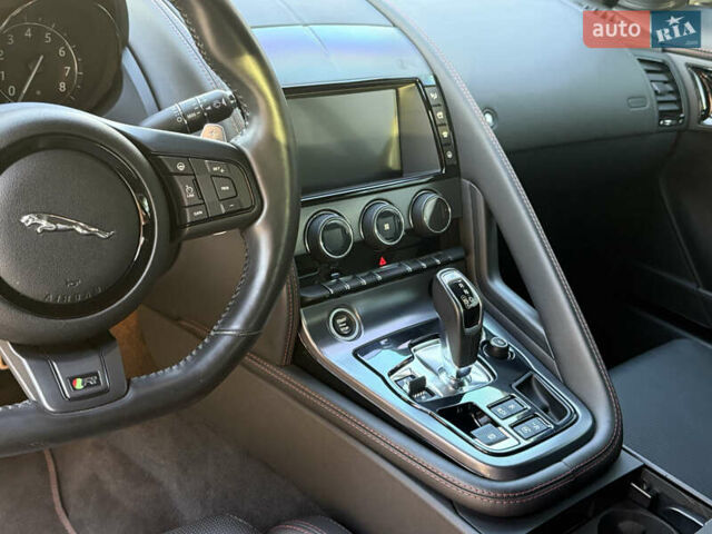 Чорний Ягуар Ф-Тайп, об'ємом двигуна 5 л та пробігом 45 тис. км за 42000 $, фото 17 на Automoto.ua