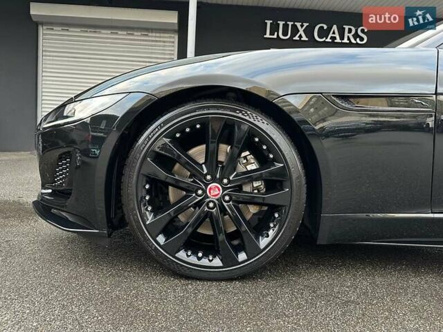 Черный Ягуар Ф-Тайп, объемом двигателя 2 л и пробегом 18 тыс. км за 64900 $, фото 28 на Automoto.ua