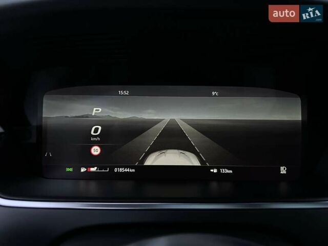 Черный Ягуар Ф-Тайп, объемом двигателя 2 л и пробегом 18 тыс. км за 64900 $, фото 74 на Automoto.ua