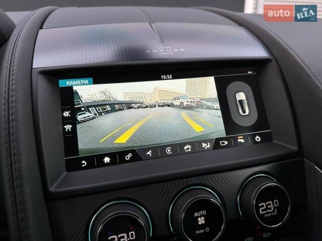 Черный Ягуар Ф-Тайп, объемом двигателя 2 л и пробегом 18 тыс. км за 64900 $, фото 63 на Automoto.ua