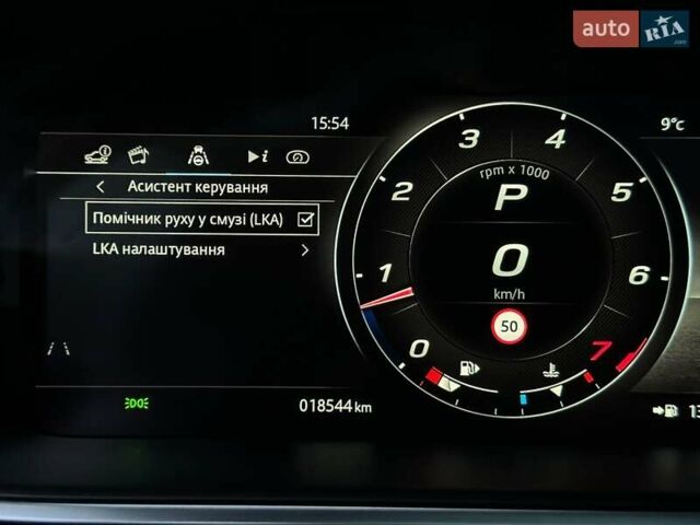 Черный Ягуар Ф-Тайп, объемом двигателя 2 л и пробегом 18 тыс. км за 64900 $, фото 77 на Automoto.ua