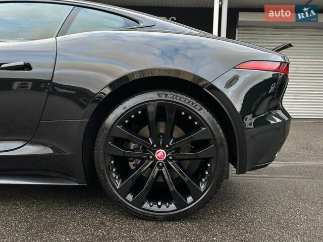 Черный Ягуар Ф-Тайп, объемом двигателя 2 л и пробегом 18 тыс. км за 64900 $, фото 26 на Automoto.ua