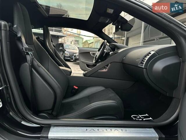 Черный Ягуар Ф-Тайп, объемом двигателя 2 л и пробегом 18 тыс. км за 64900 $, фото 52 на Automoto.ua