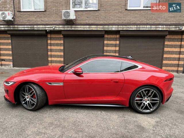 Красный Ягуар Ф-Тайп, объемом двигателя 3 л и пробегом 29 тыс. км за 61900 $, фото 4 на Automoto.ua