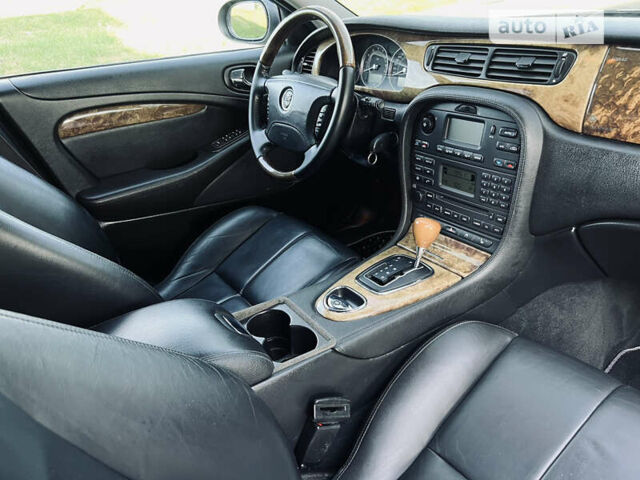 Бежевый Ягуар С-Тайп, объемом двигателя 3 л и пробегом 217 тыс. км за 7777 $, фото 19 на Automoto.ua