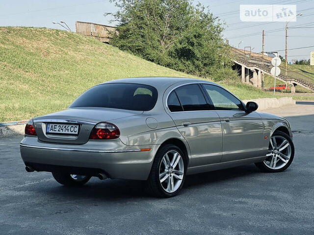 Бежевый Ягуар С-Тайп, объемом двигателя 3 л и пробегом 217 тыс. км за 7777 $, фото 1 на Automoto.ua