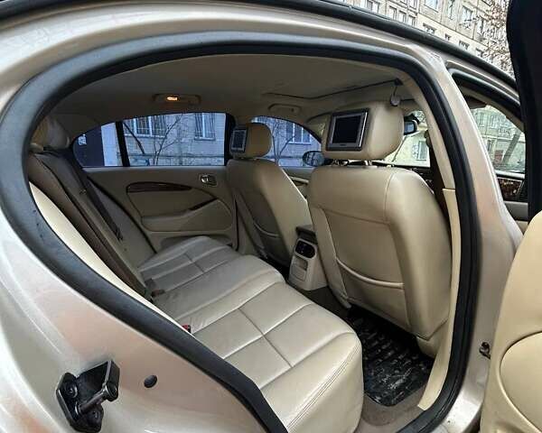 Бежевый Ягуар С-Тайп, объемом двигателя 3 л и пробегом 299 тыс. км за 5500 $, фото 4 на Automoto.ua